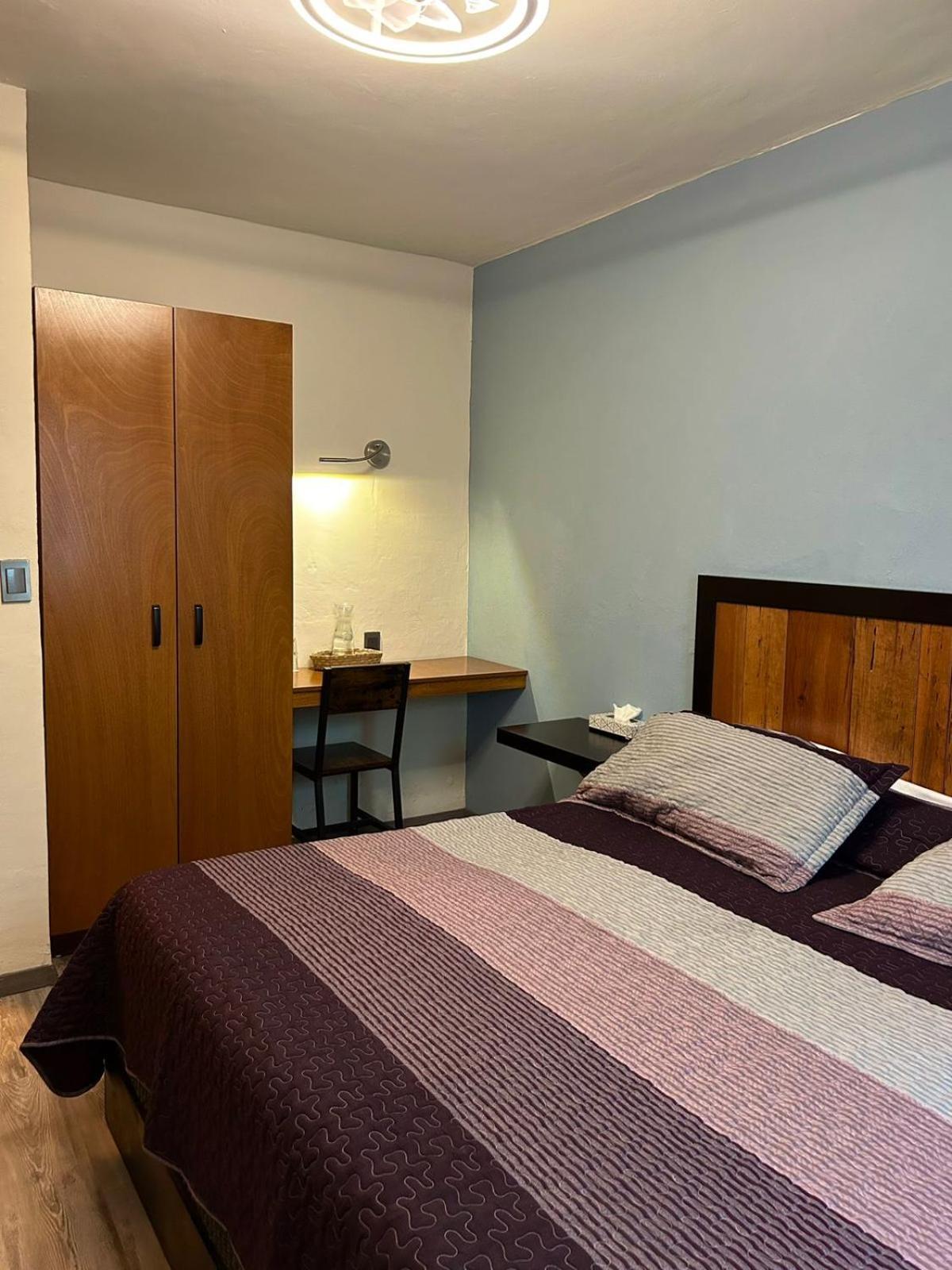 El Salto De Camela Hostal Uruapan  Екстериор снимка